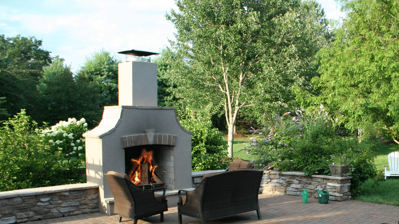 outdoor fireplace 1