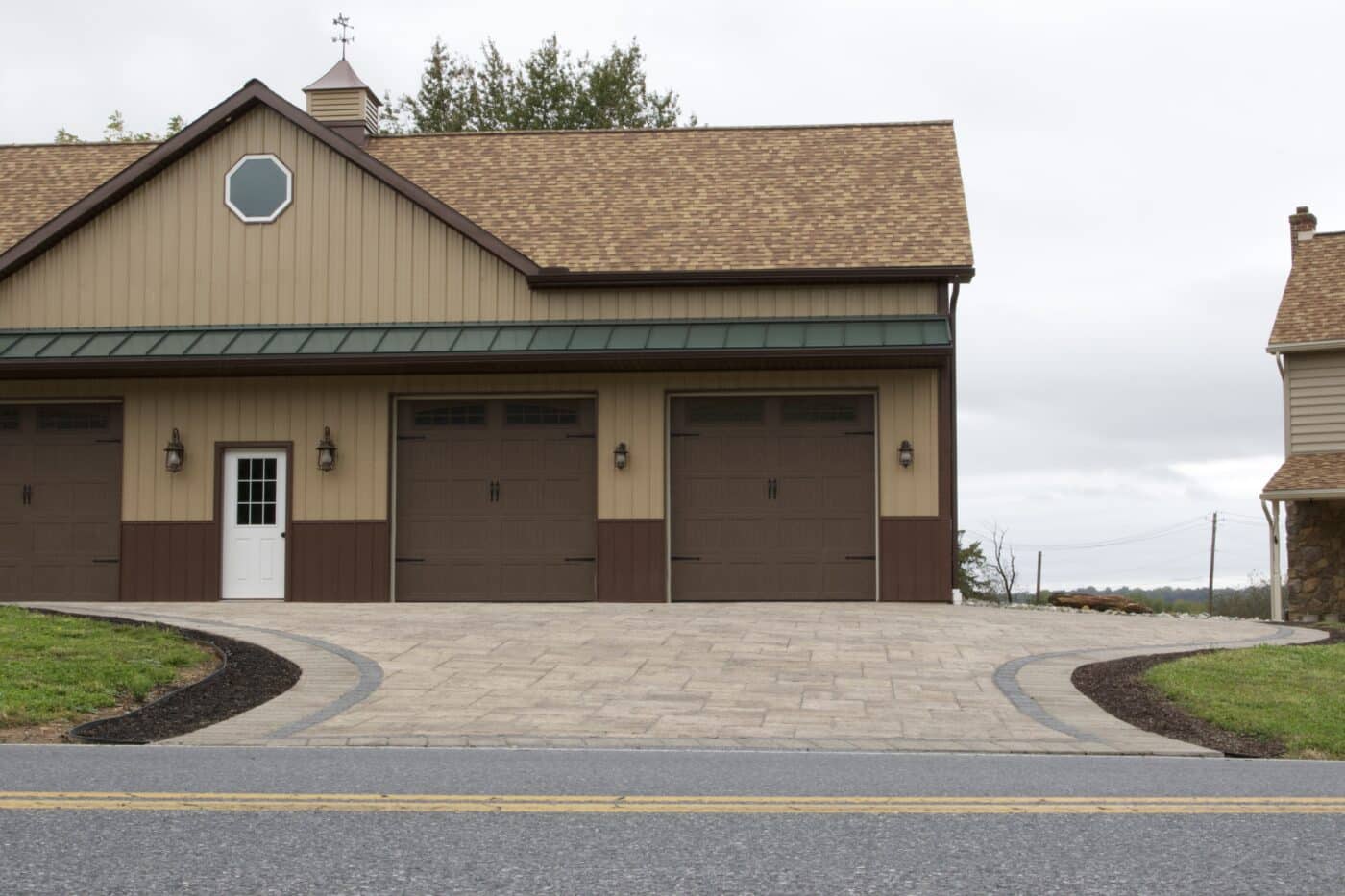 permeable driveway in elizabethtown pa front road view