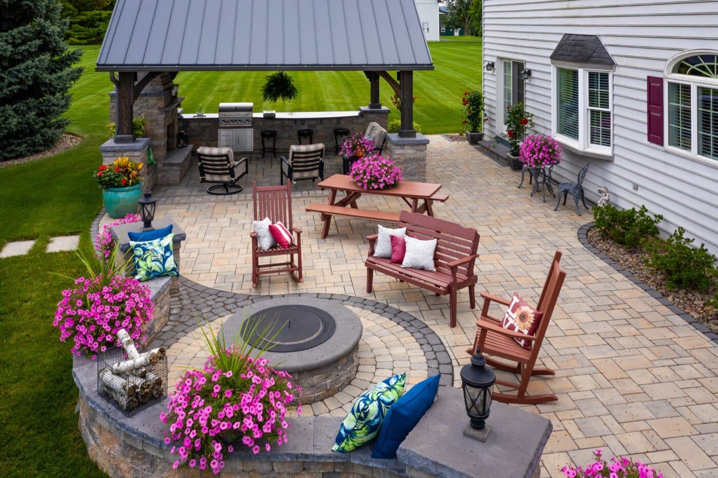 an exquisite patio with a pavilion in new holland