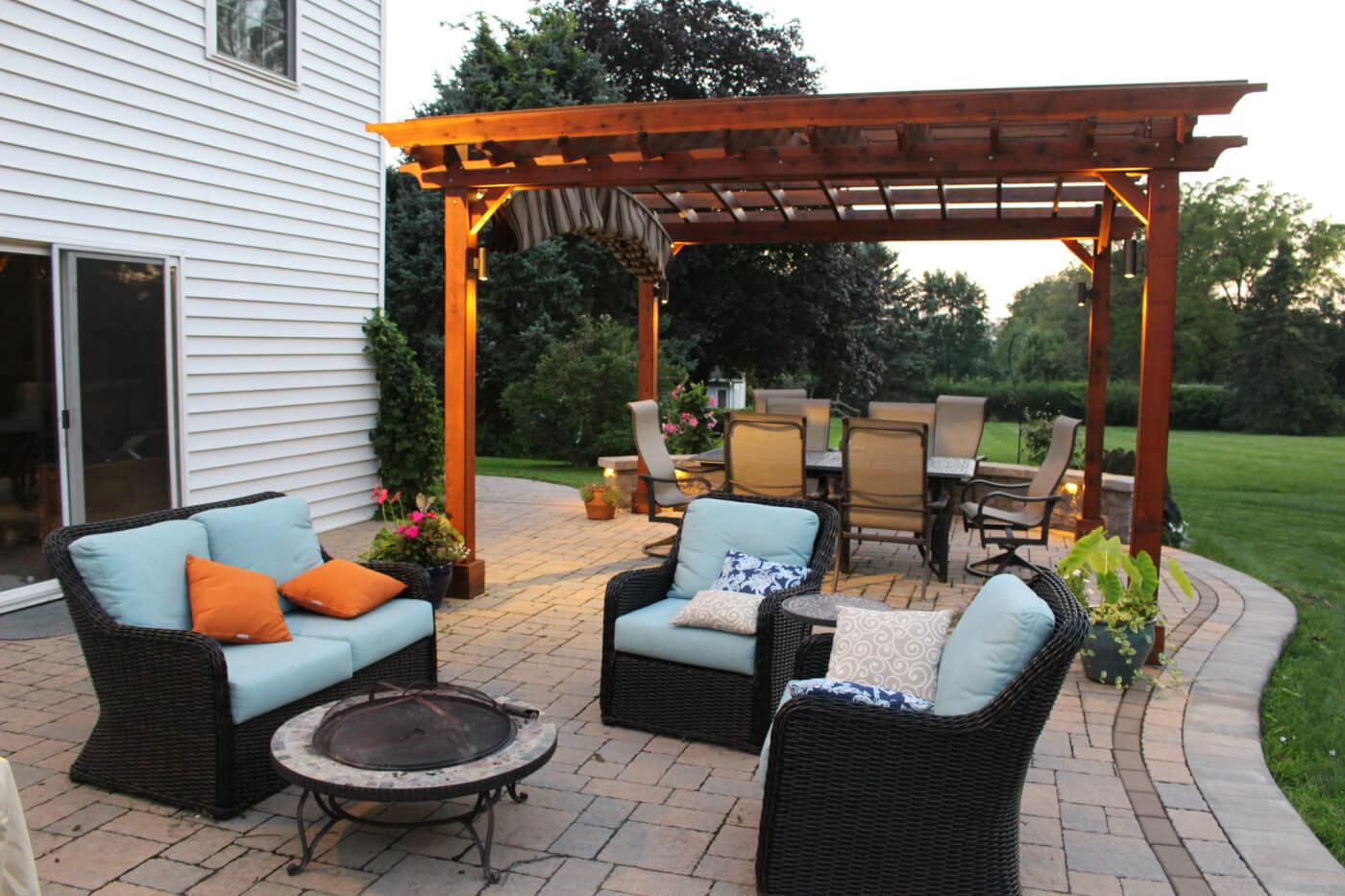 best hardscape patio builder