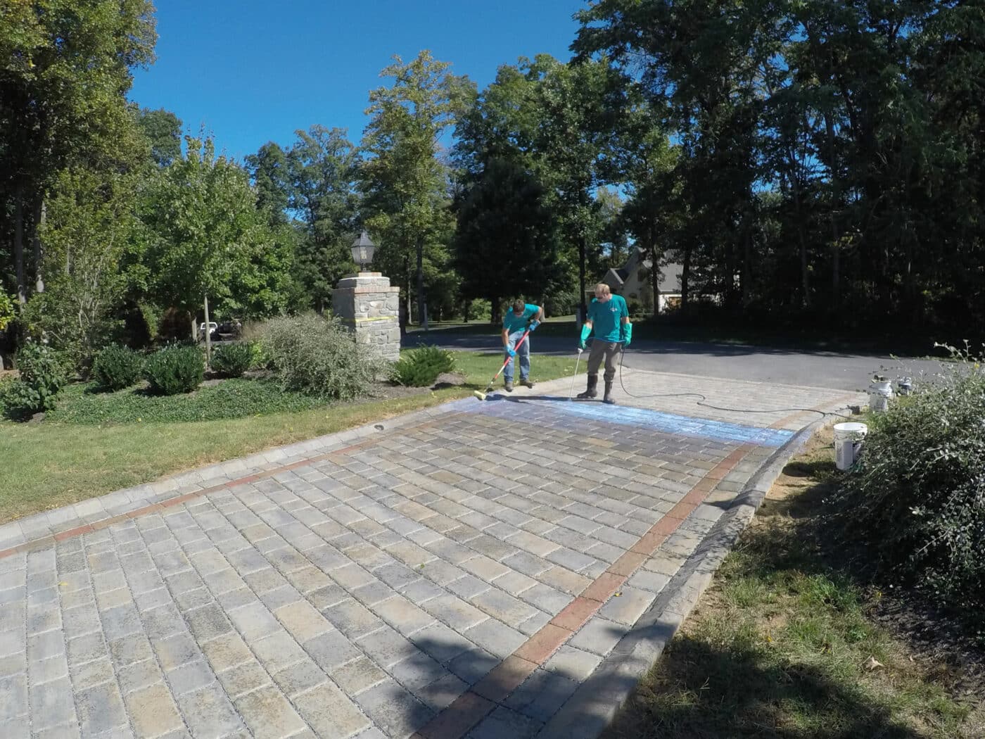 driveway cleaning sealing