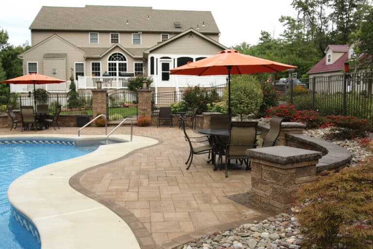 00041 swimming pool hardscape patio