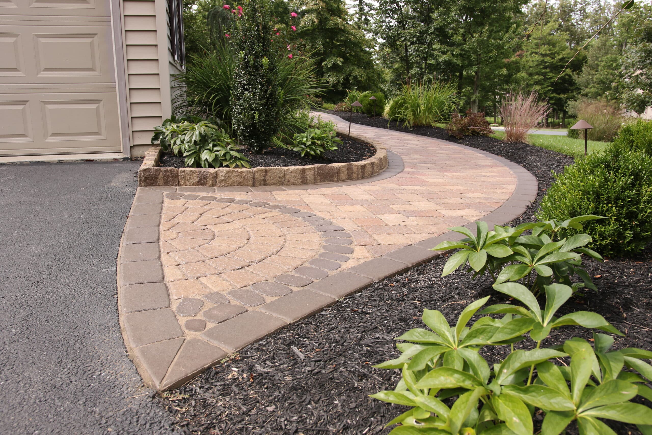 build contractor walkways in lancster