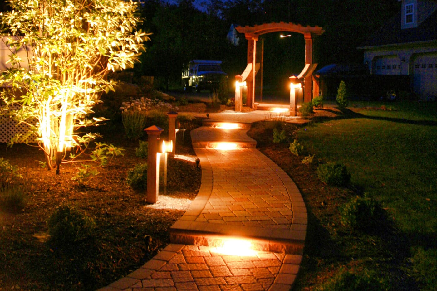 garden edging with lighting